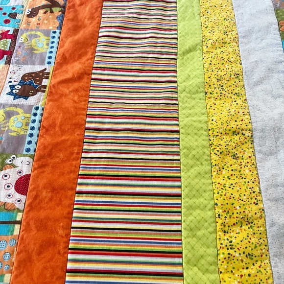 55 x 37 in Handmade Baby Dinosaur Reversible Quilt!!! - Picture 6 of 9